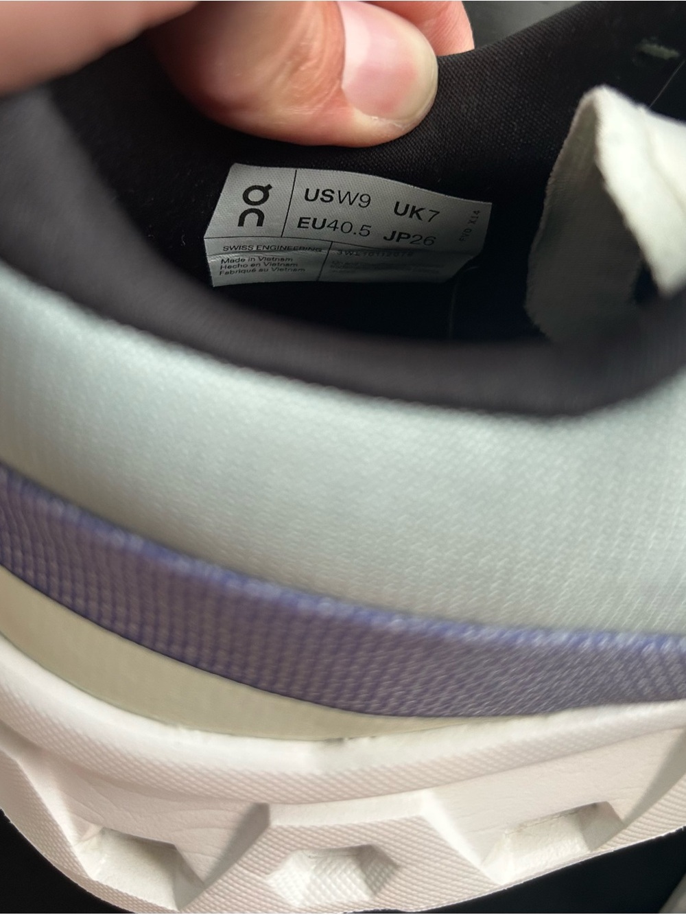 Like NEW On Running Women’s Cloud Monster - Picture 5 of 5